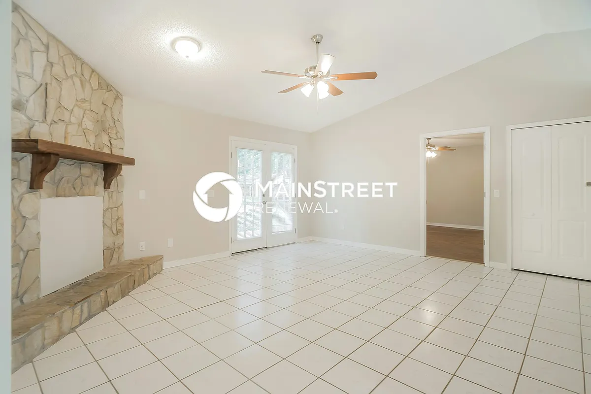 Living Room - 1329 Truman Dr