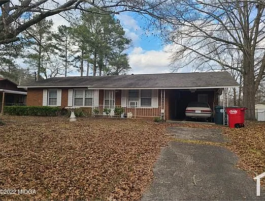 3 bed, 1025 sqft, $1,150 — Photo 1