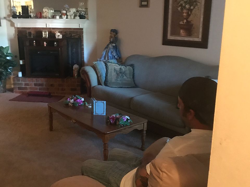 1st image of 7607 Lilly Dr