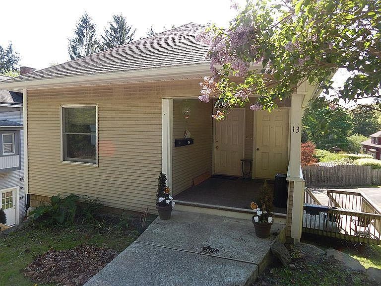1st image of 13 Gardner Pl #A