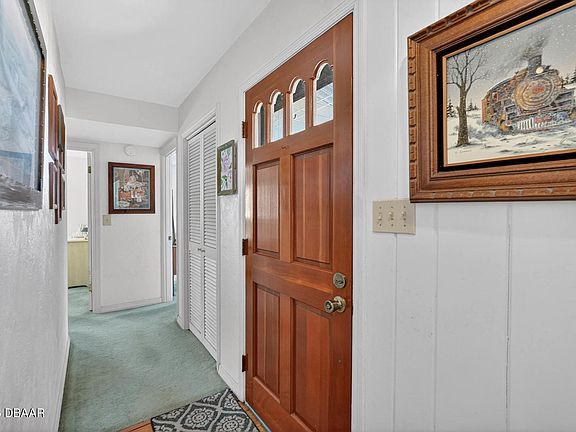 5th image of 38 Dolphin Ave