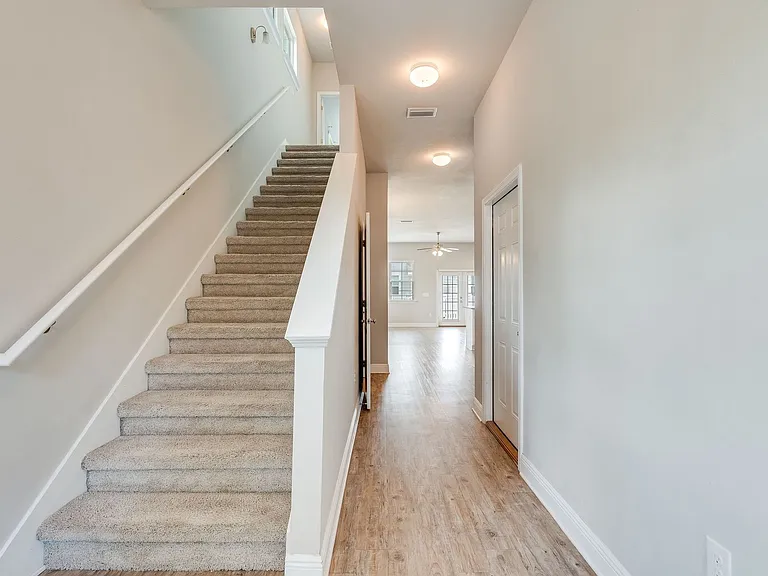 116 Fossil Falls Ln — Photo 10