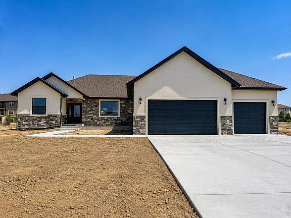3rd image of 31 Lakeview Cir