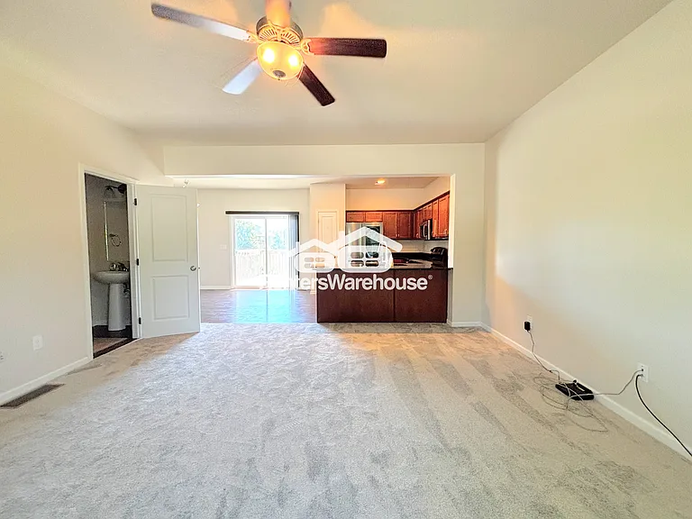 52 SE Booth Ave — Photo 10