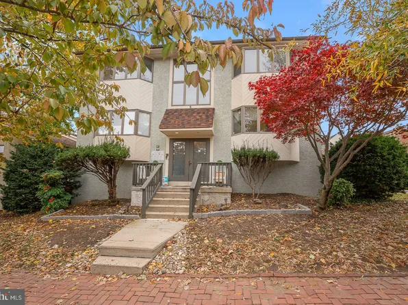 300 S Olive St APT 2B, Media, PA 19063