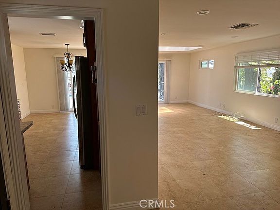 2nd image of 501 1/2 Marguerite Ave