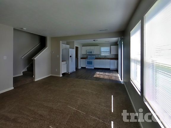 3rd image of 3203 Brandenburg Dr