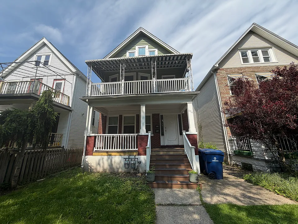 674 Richmond Ave #1