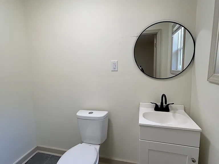 Beaverbrook Dr — Photo 14