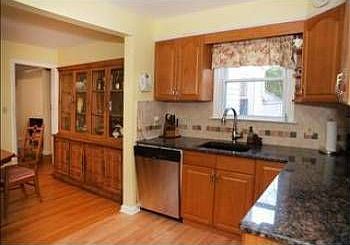 3rd image of 309 Myrtle Ave