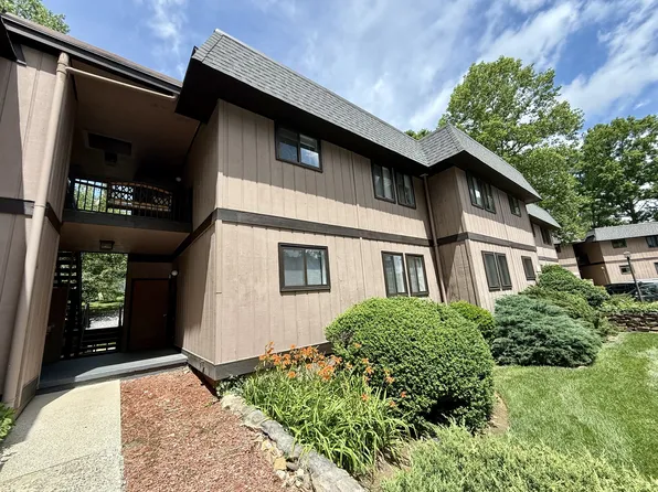 15 Lake Dr Unit 1, Hendersonville, NC 28739