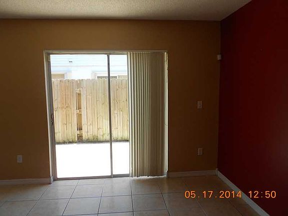 5th image of 261 NE 12th Ave #261