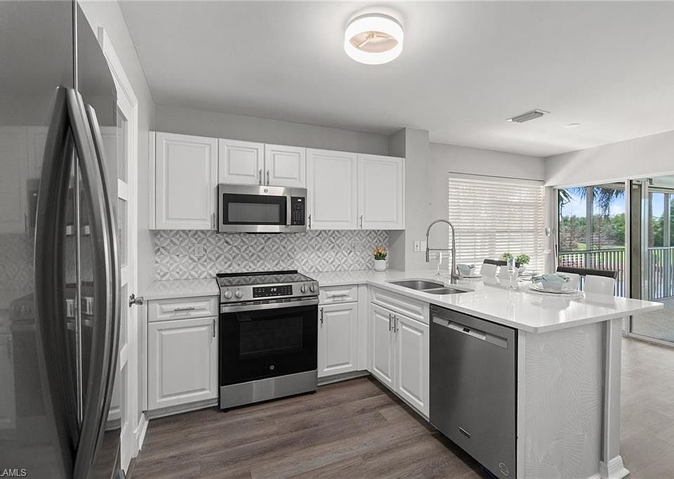 1st image of 8241 Grand Palm DR #2