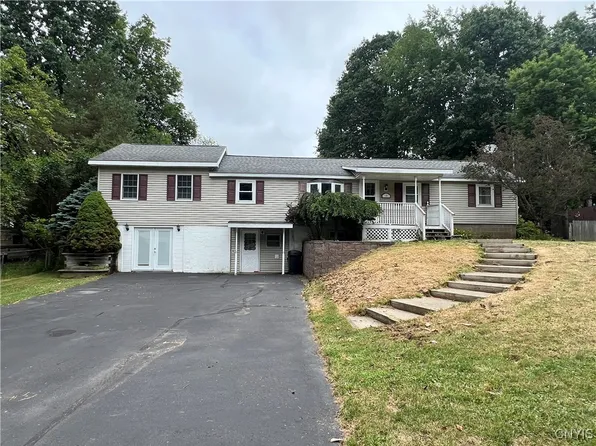 19 Beech Dr, Oswego, NY 13126