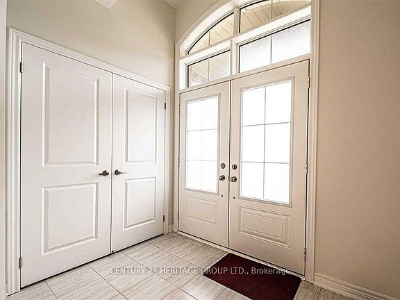 3rd image of 959 Larter St