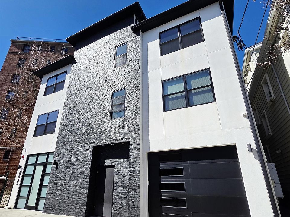 1st image of 6809 Palisade Ave #302