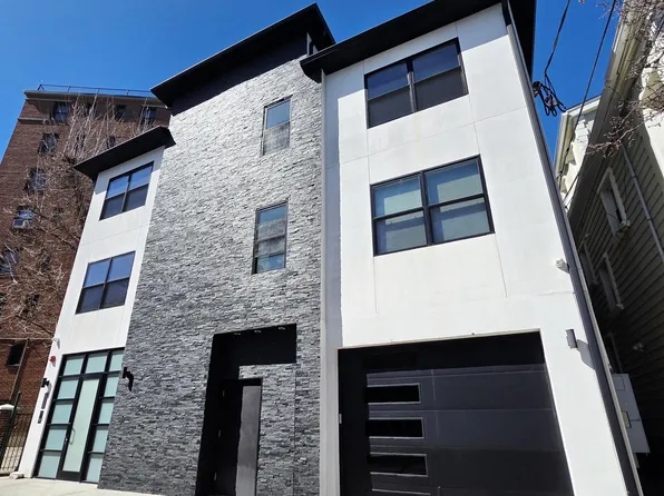 6809 Palisade Avenue image 1 of 8