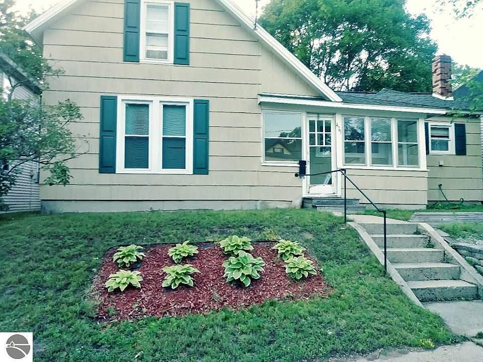 1st image of 425 Howard St