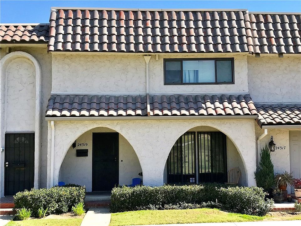1st image of 24319 La Glorita Cir