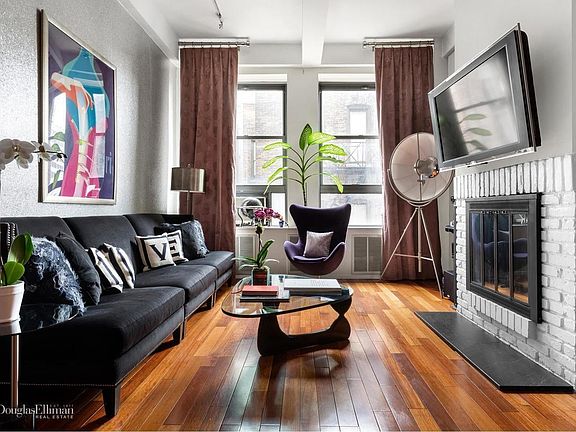 3rd image of 148 W 23rd St APT 4E