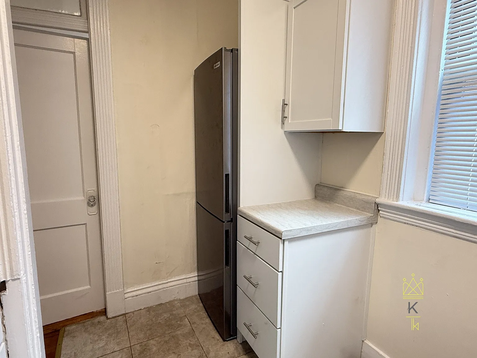 2 bed, 1.0 bath, $2,895 — Photo 2