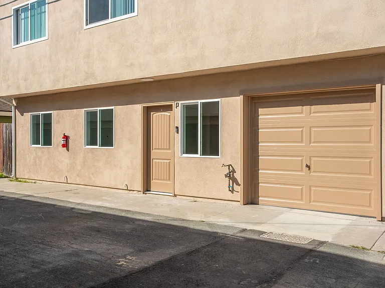 501 N. Ditmar — Photo 25
