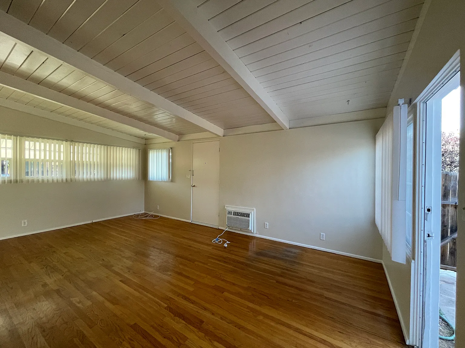1 bed, 668 sqft, $2,000 — Photo 3