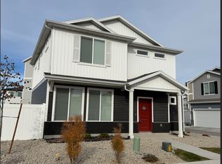 98 E Stroll Ave, Saratoga Springs, UT 84045