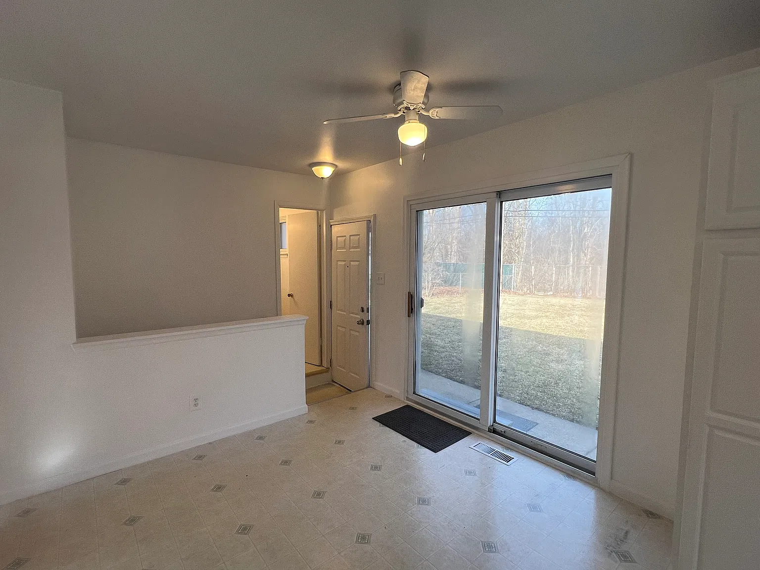 3 bed, 1006 sqft, $1,700 — Photo 4