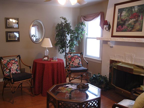 3rd image of 309 Claranna Ave