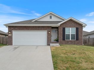 310 Wagnon Trl, Prairie Grove, AR 72753