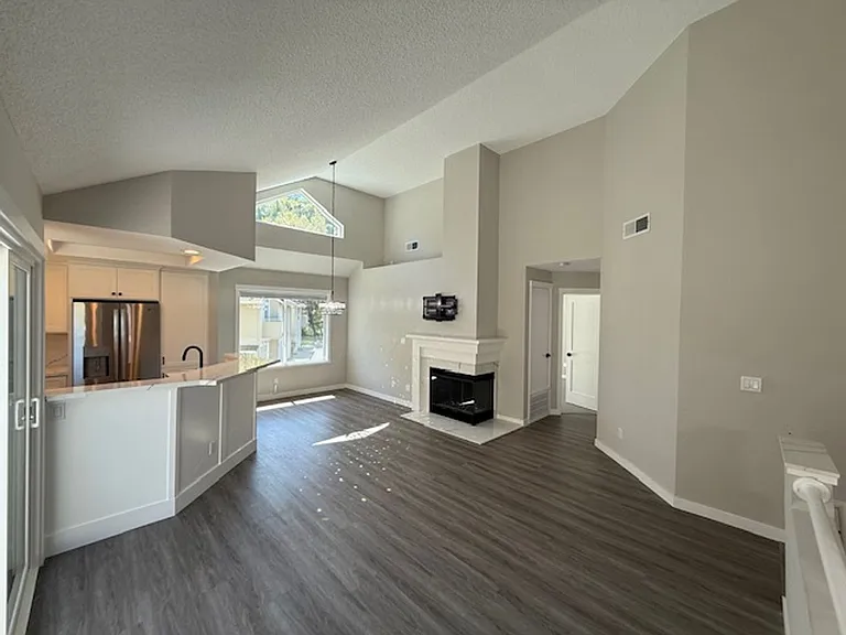 117 Tidewater Dr — Photo 2