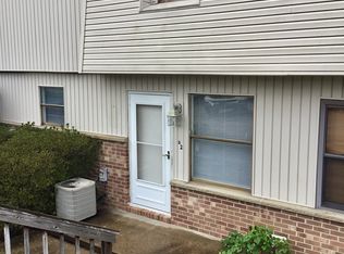 123 Oakwood Rd APT B2, Charleston, WV 25314
