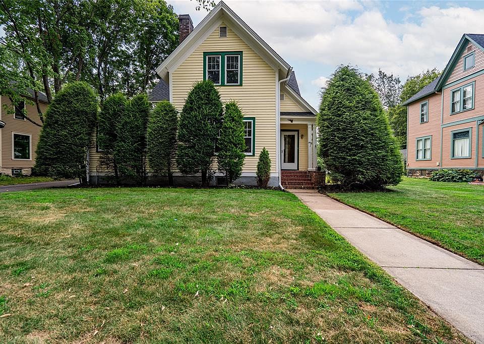 1st image of 453 Summit Avenue
