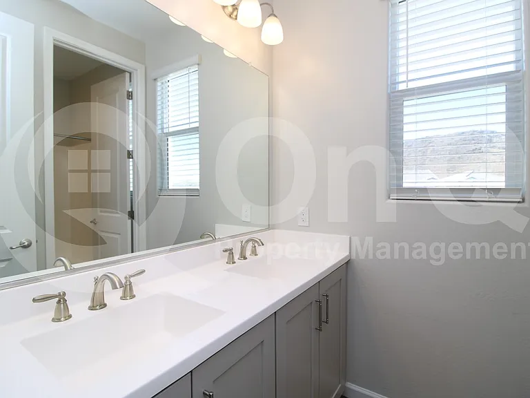 2042 E Dry Wood Rd — Photo 23