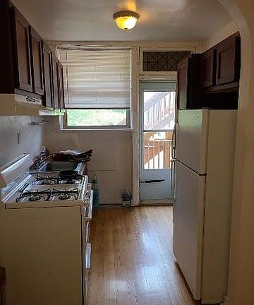 2nd image of 3859 W Cullom Ave