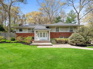 6 Beaumont Drive, Melville, NY 11747