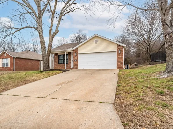 3800 W Lilac Dr, Fayetteville, AR 72704