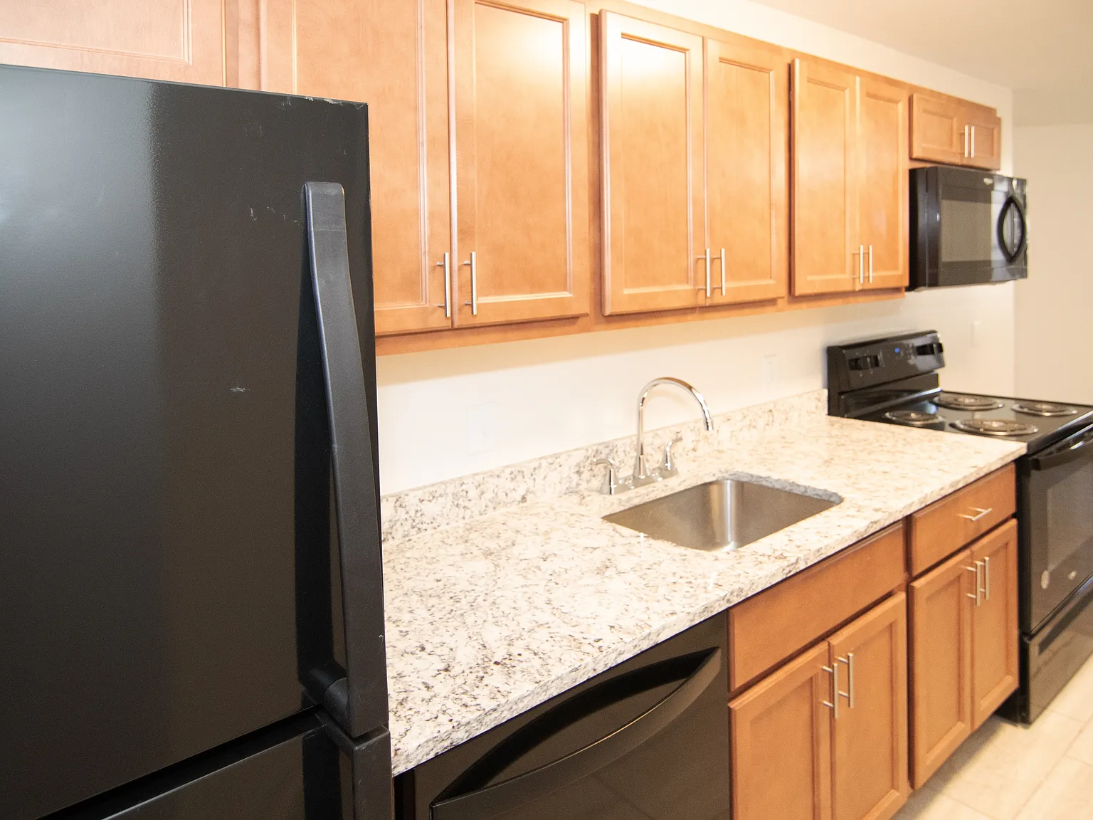 1814 Eutaw Place Apartments - 1814-110 — Photo 3