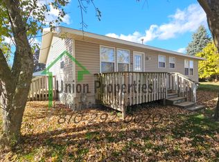 4205 Vine St, Brown City, MI 48416