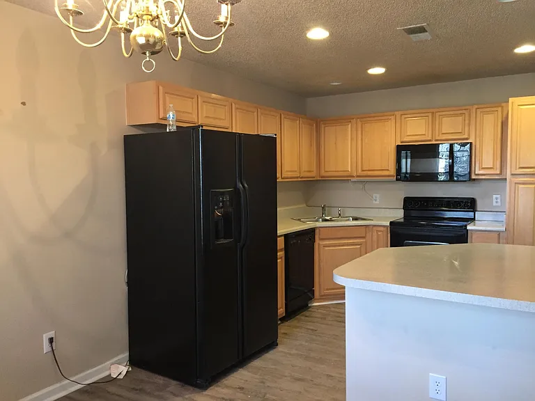8783 Robinson Forest Dr — Photo 20