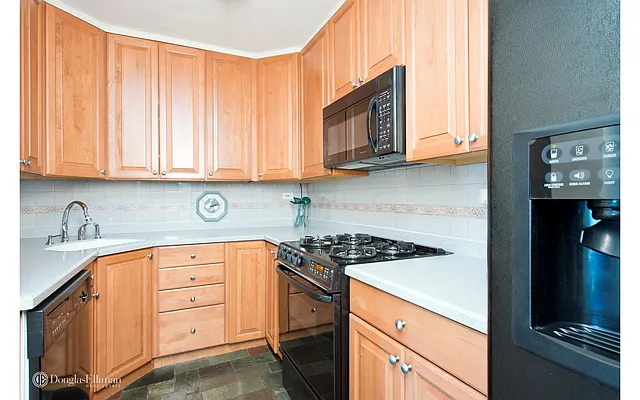 Sold by Douglas Elliman | media 3