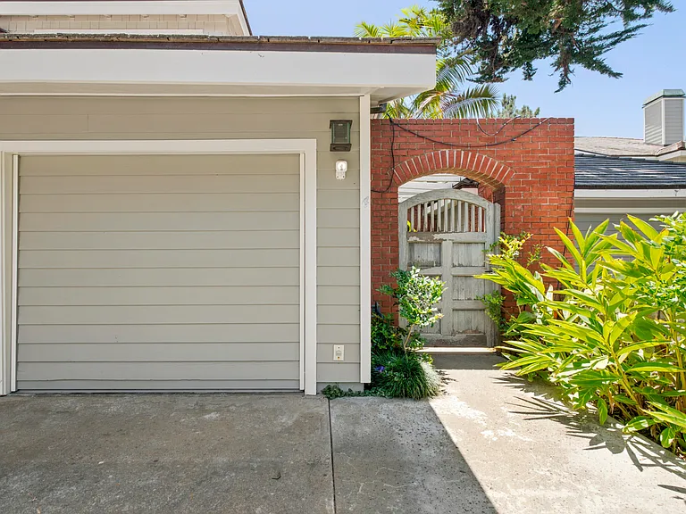 4 Rincon Point Ln — Photo 17