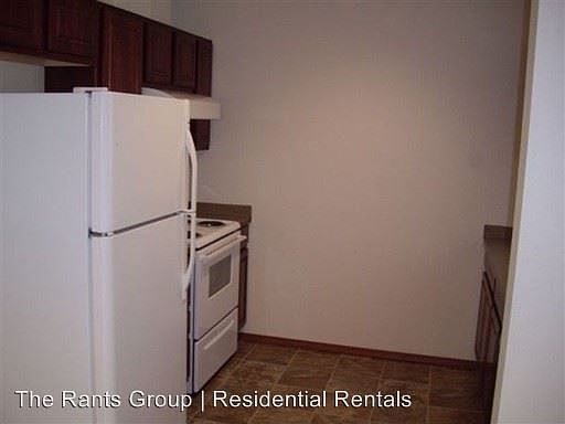 3rd image of 903 Crystal Springs St NW Unit 7