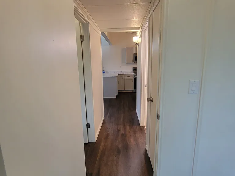 1115 Moreland St #4 — Photo 12