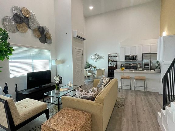 4th image of 720 S Kingsley Dr #Bd1f281b4