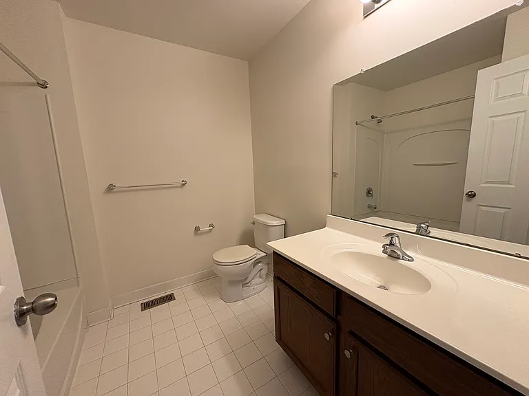 976 King Way — Photo 30