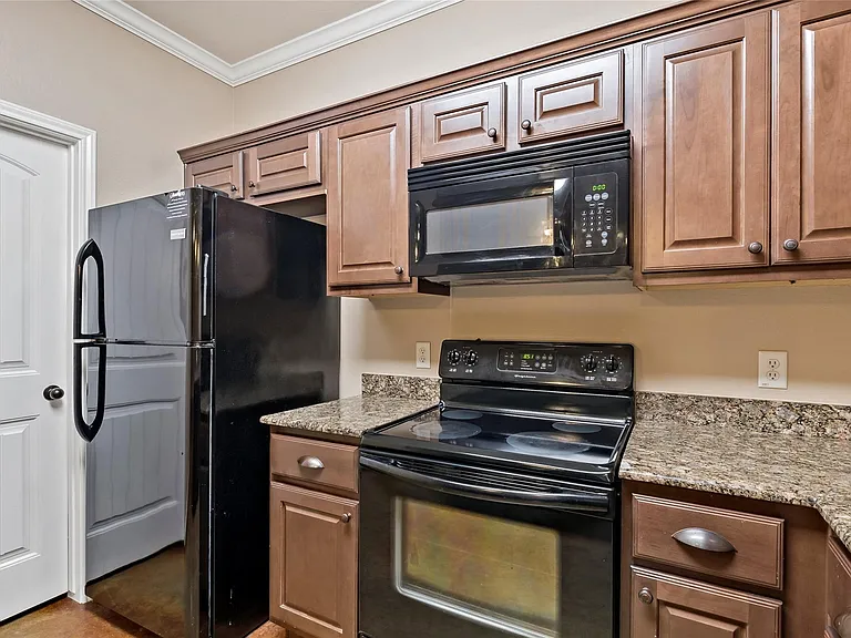 3338 General Pkwy — Photo 9