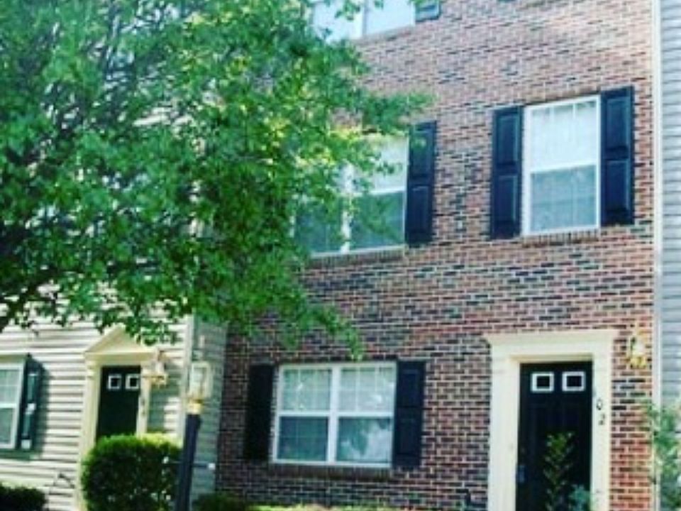 1st image of 102 Regina Ln
