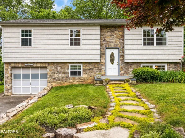 11108 Concord Woods Dr, Knoxville, TN 37934